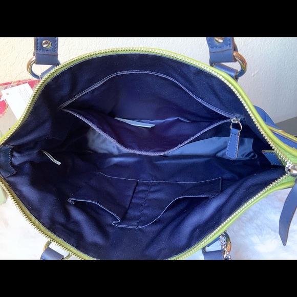 Coach medium tote - Picture 4 of 11